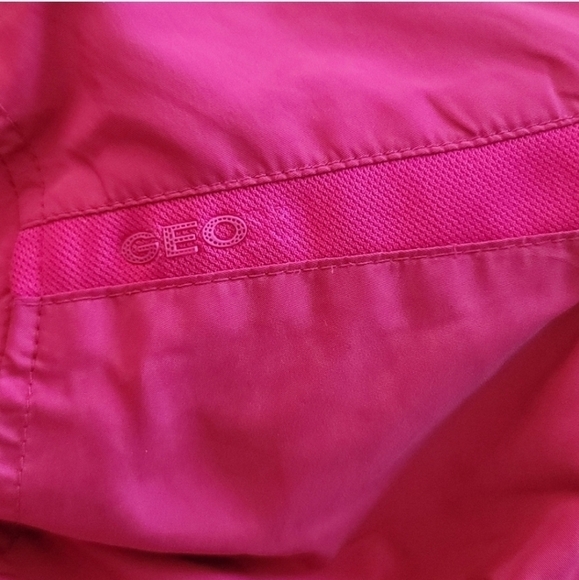 Geox Respira Hooded Thermal Jacket in Pink Rose Size Small - Picture 16 of 17